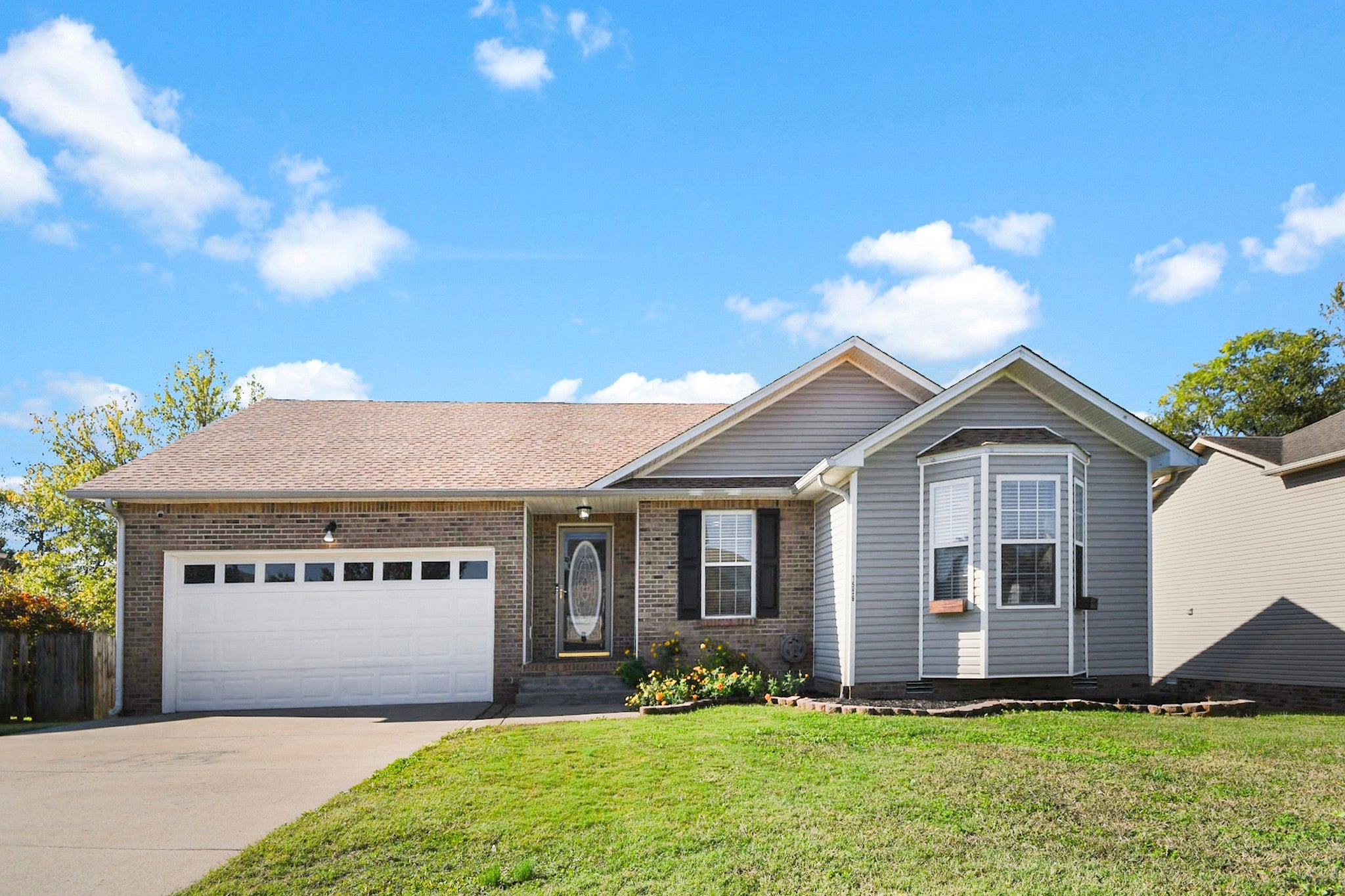 Photo of Listing #3040373