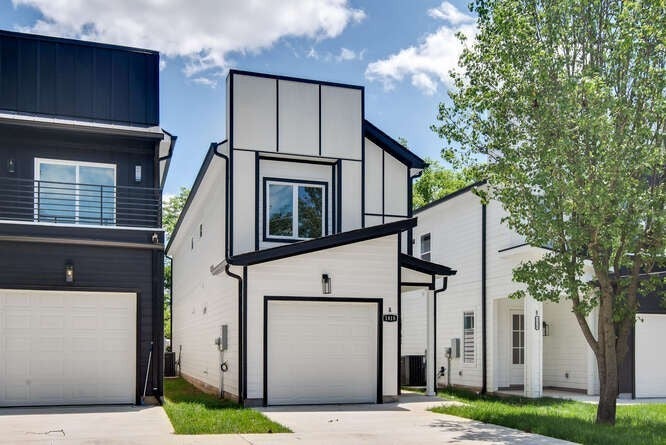 Photo of Listing #3041328