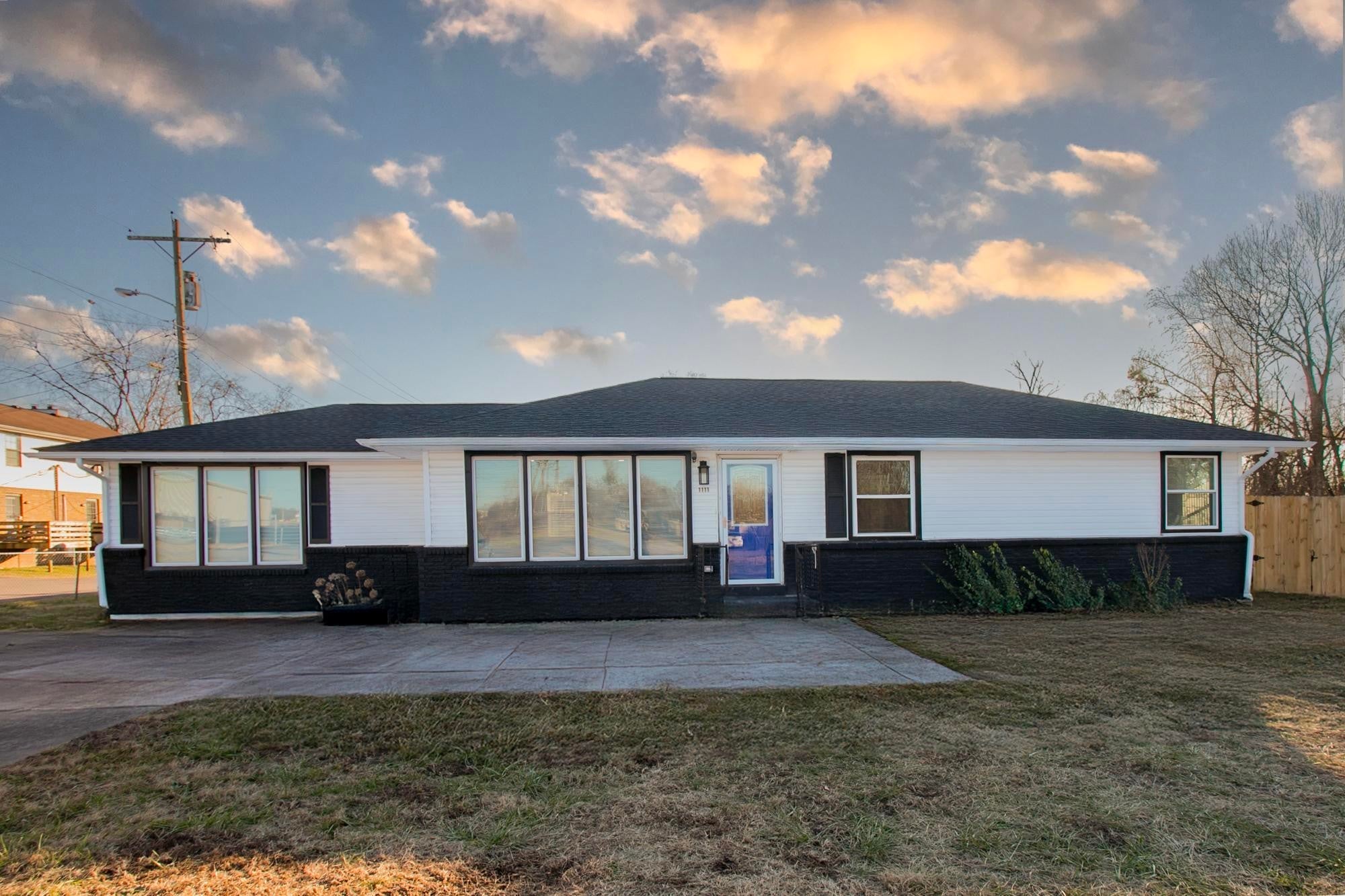 Photo of Listing #3042426