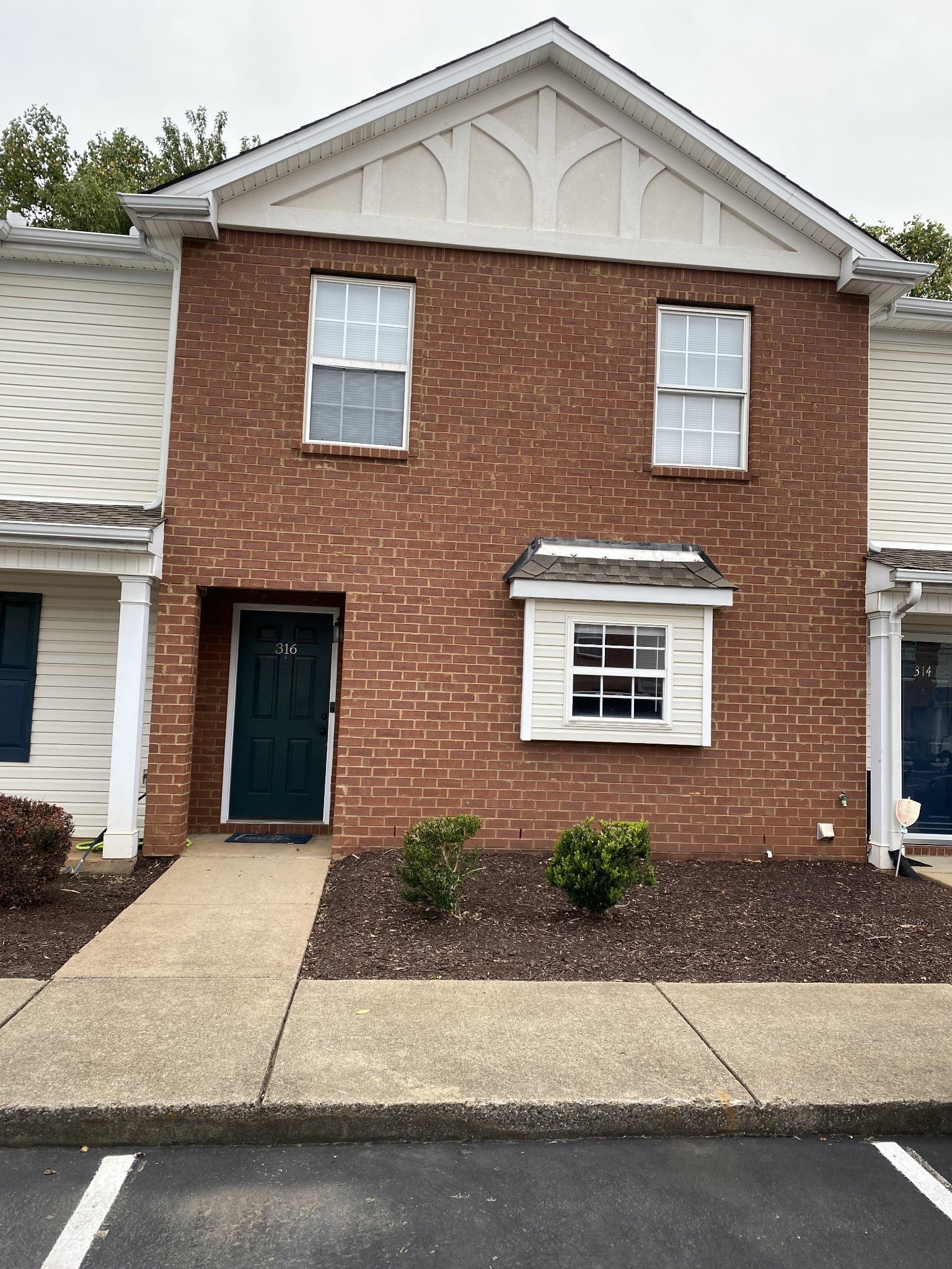 Photo of Listing #3042540