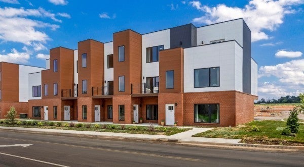 Photo of Listing #3045007