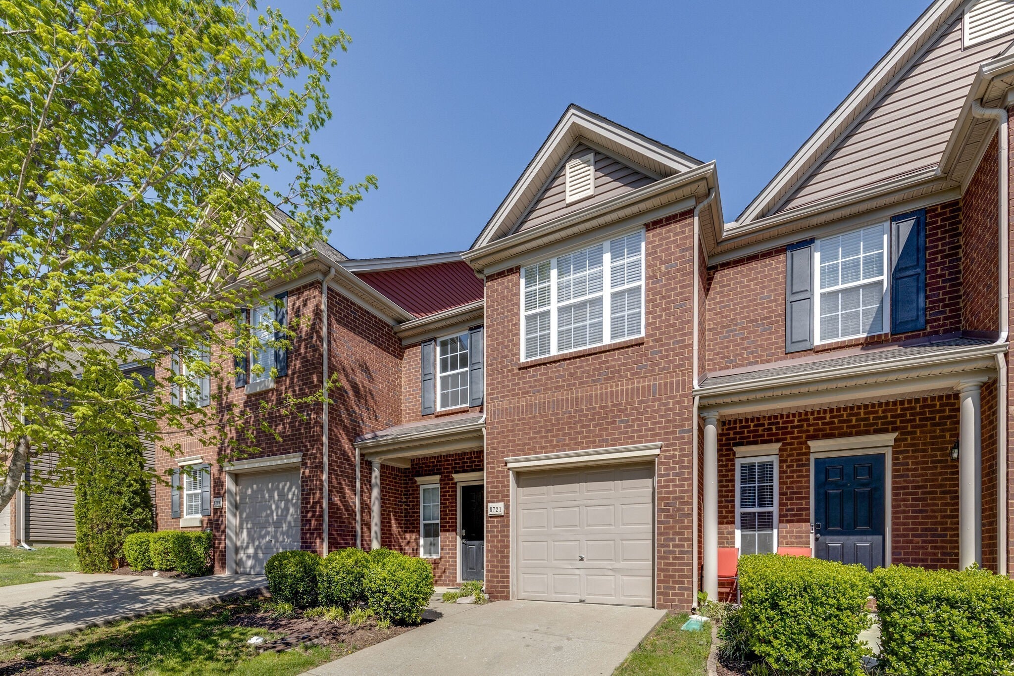 Photo of Listing #3045457