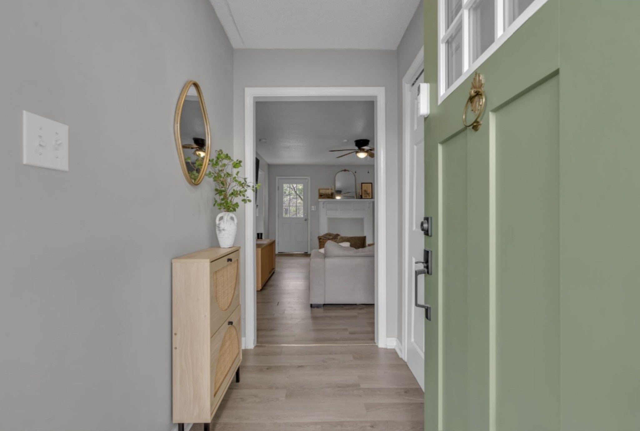 Photo of Listing #3045545