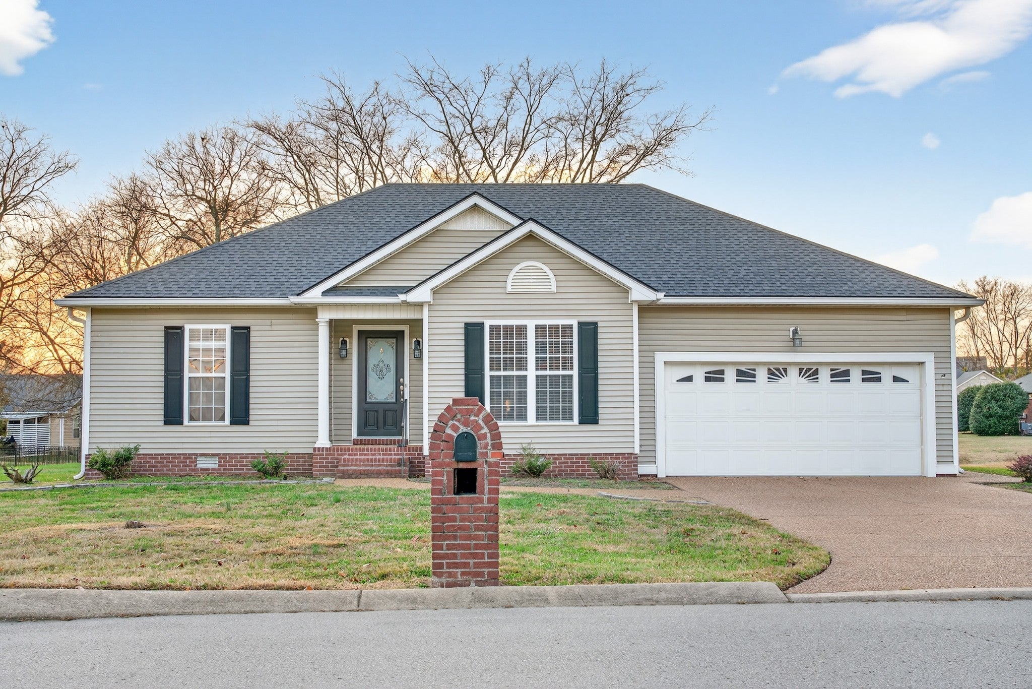 Gallatin Real Estate - Residential Lease for sale