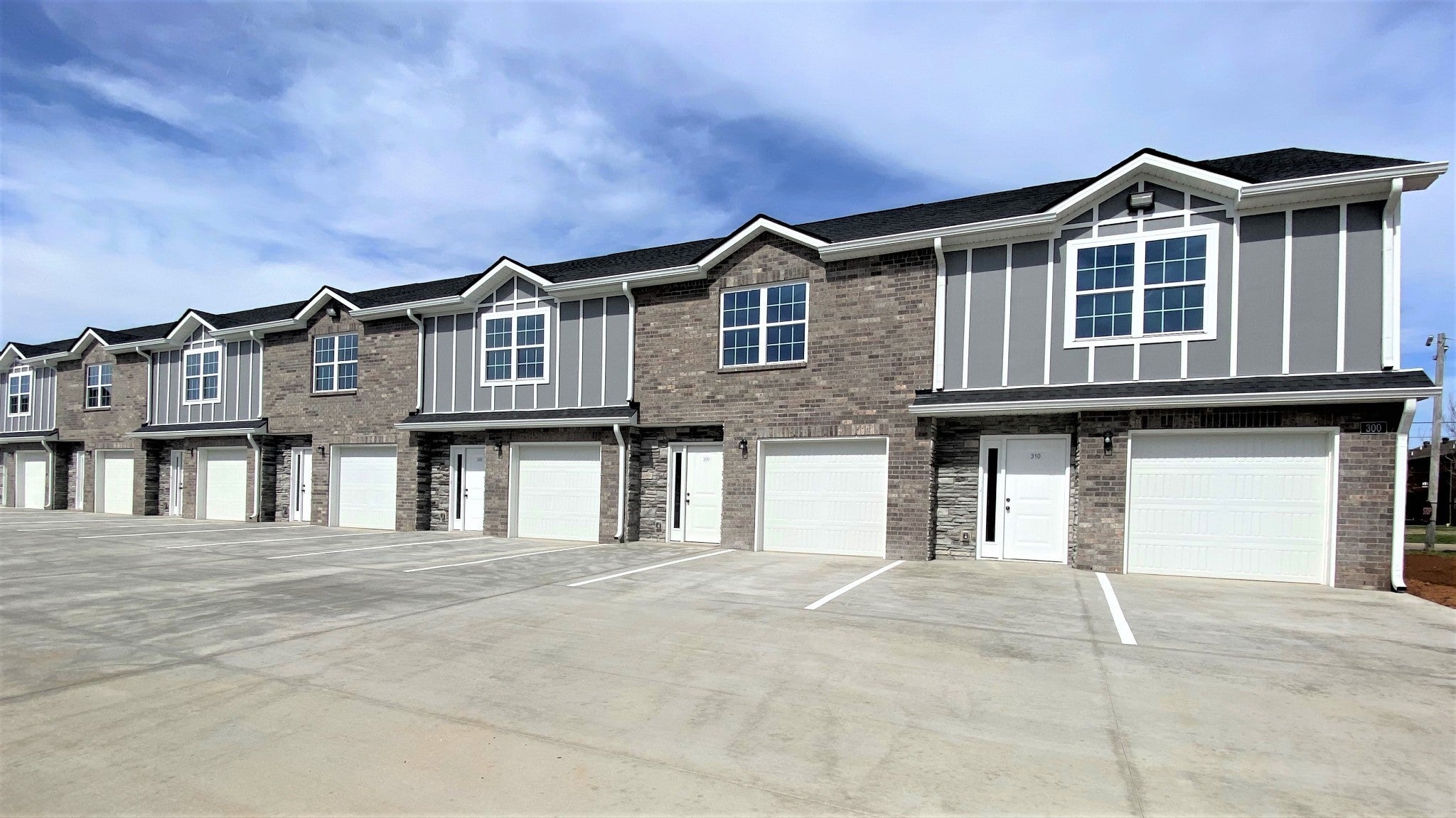 Photo of Listing #3046247