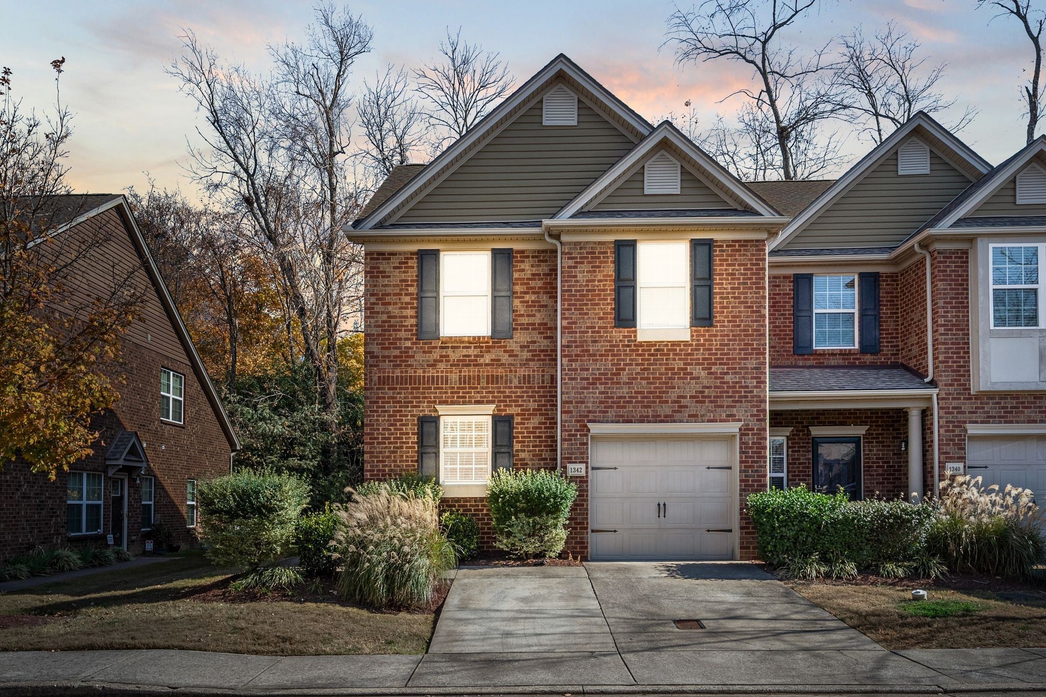 Photo of Listing #3046553