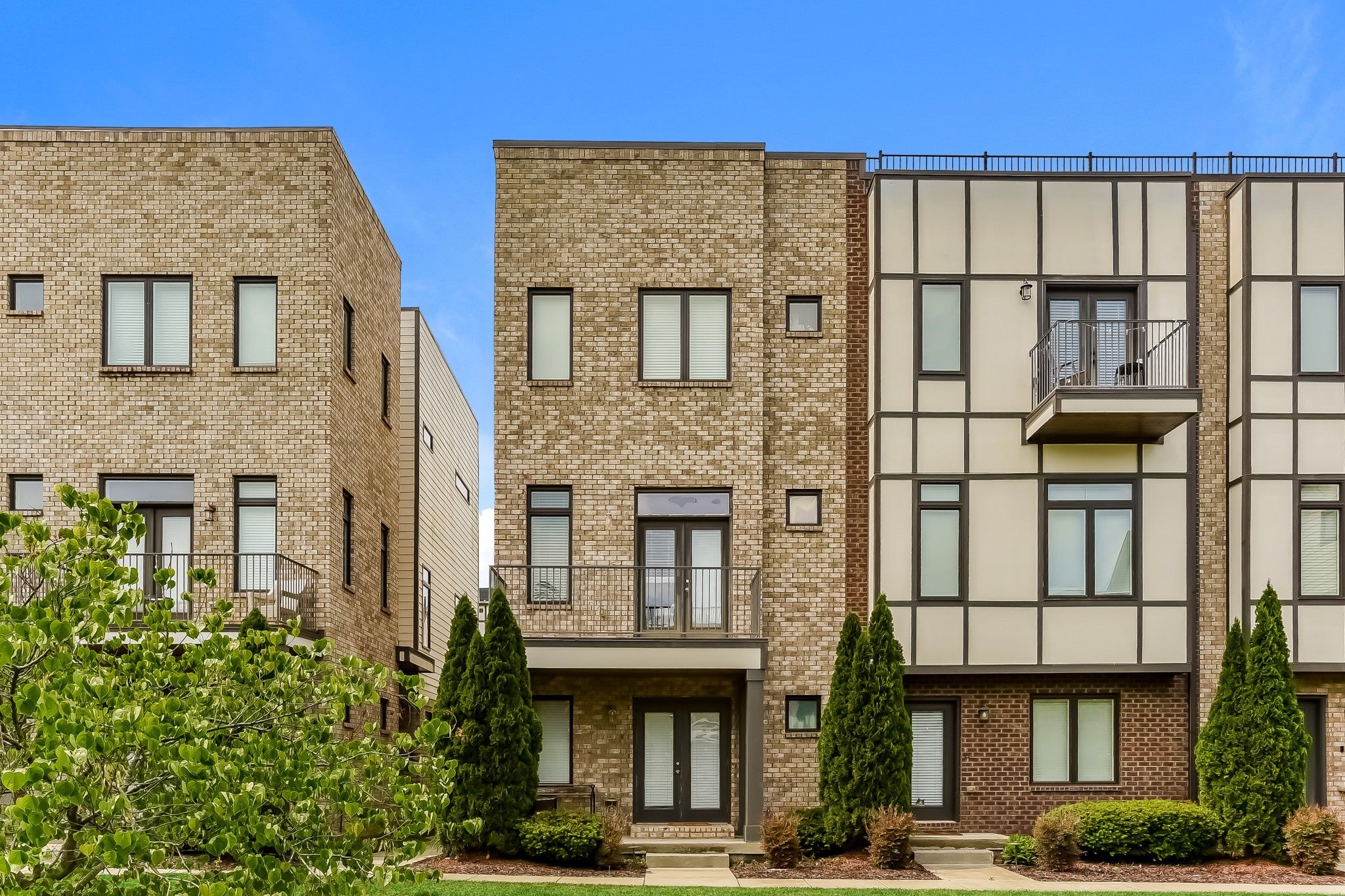 Photo of Listing #3046761