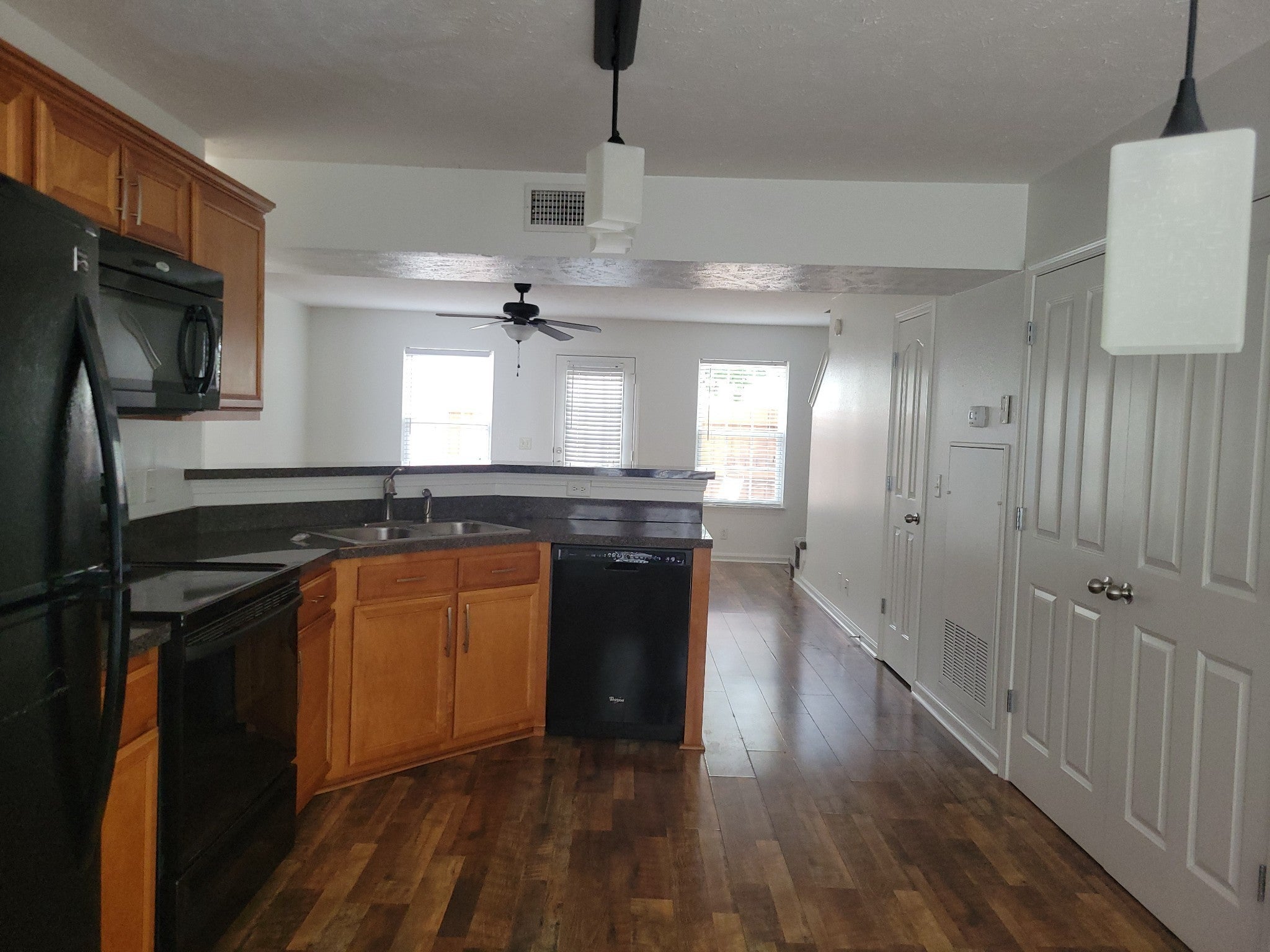 Photo of Listing #3047148