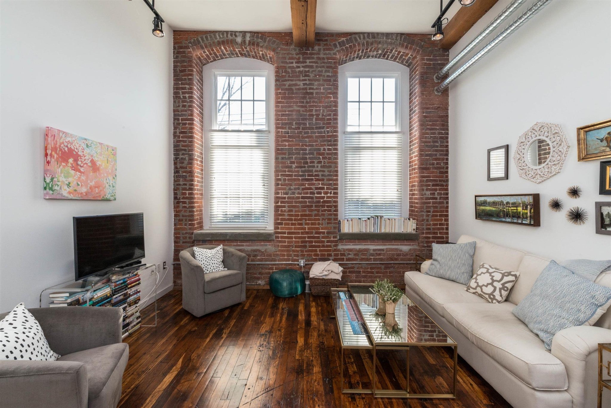 Photo of Listing #3049063