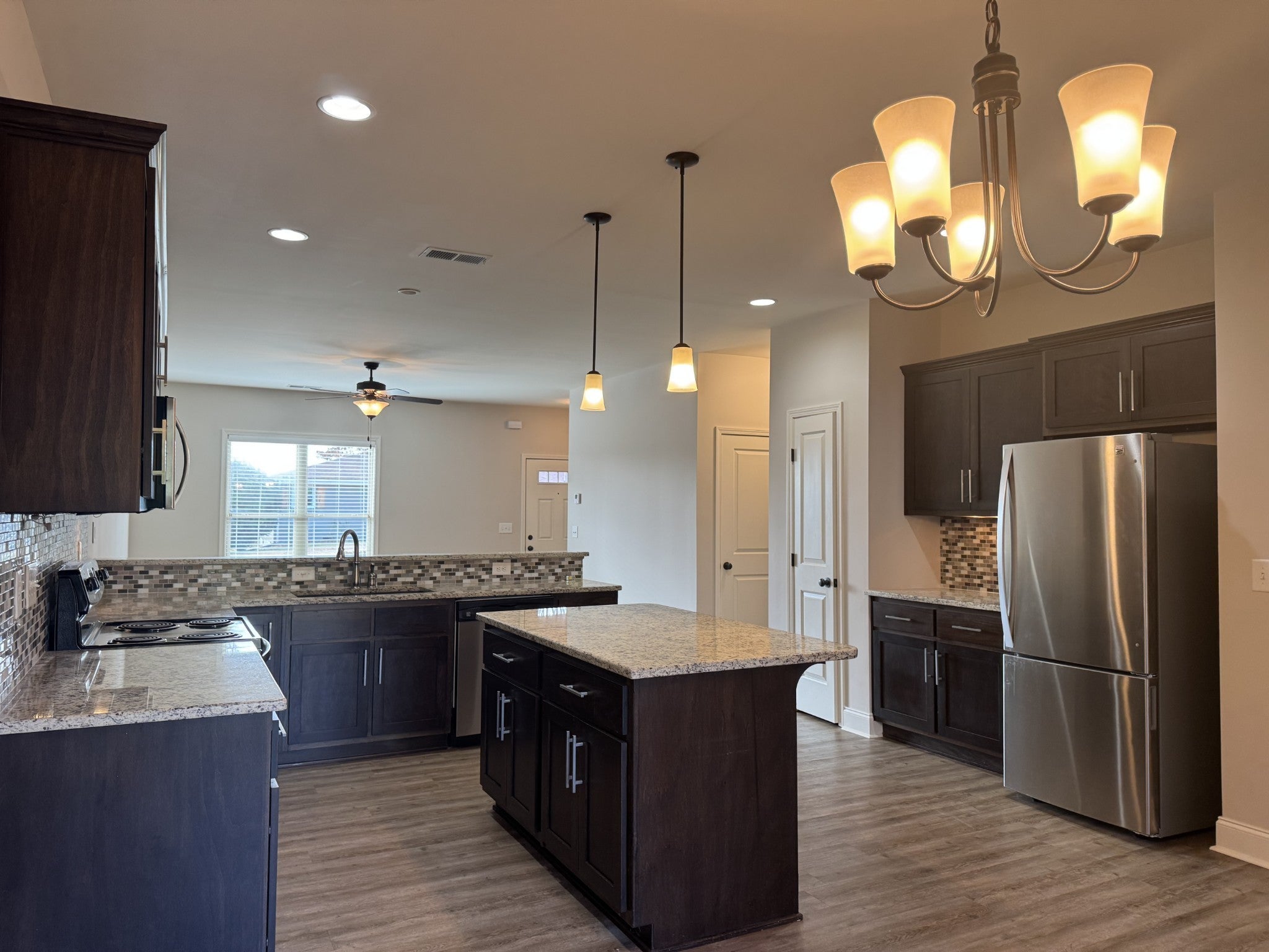 Photo of Listing #3049203