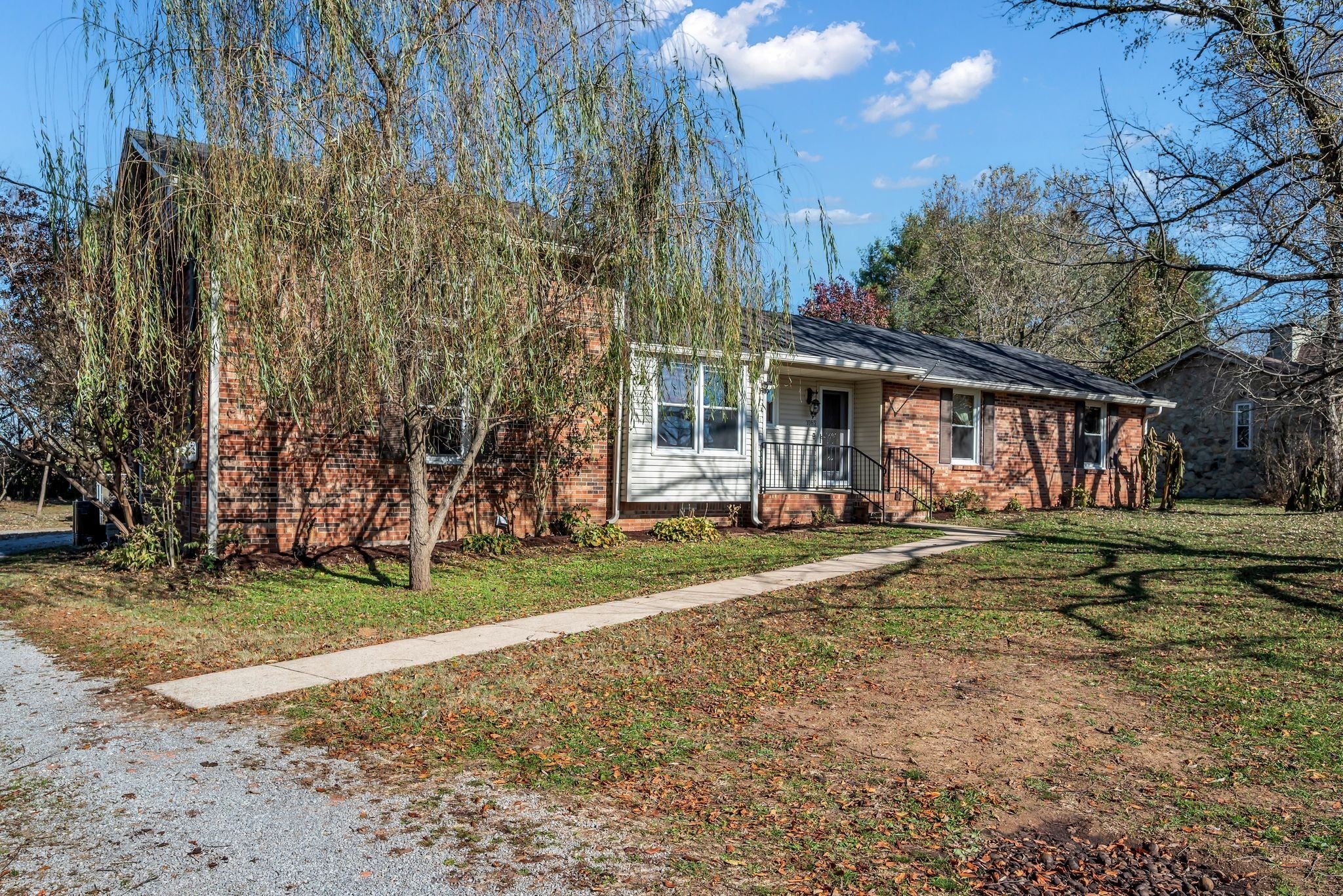 Photo of Listing #3049240