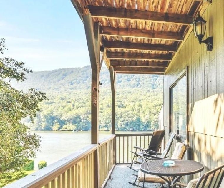 Photo of Listing #3049365