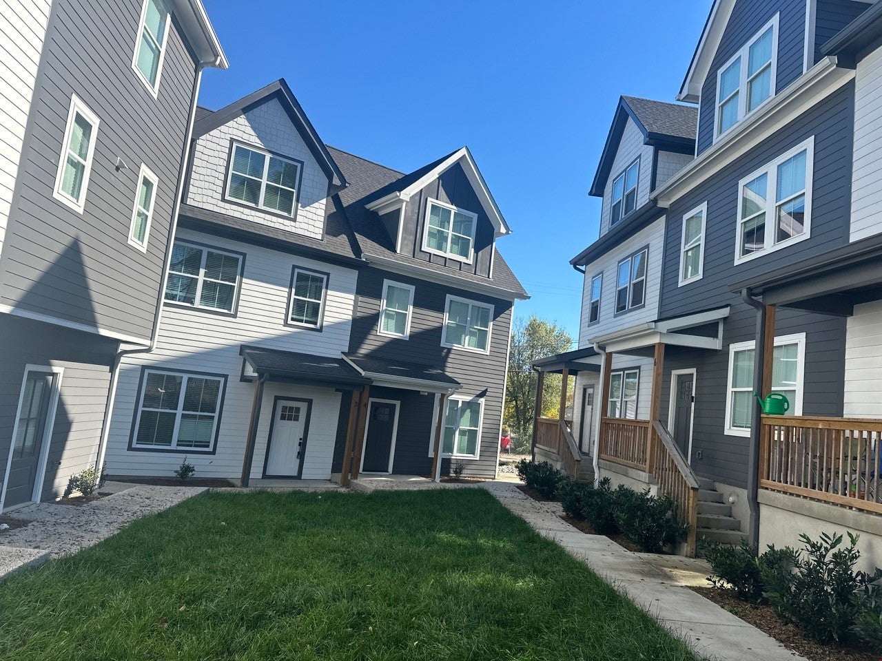 Photo of Listing #3049459