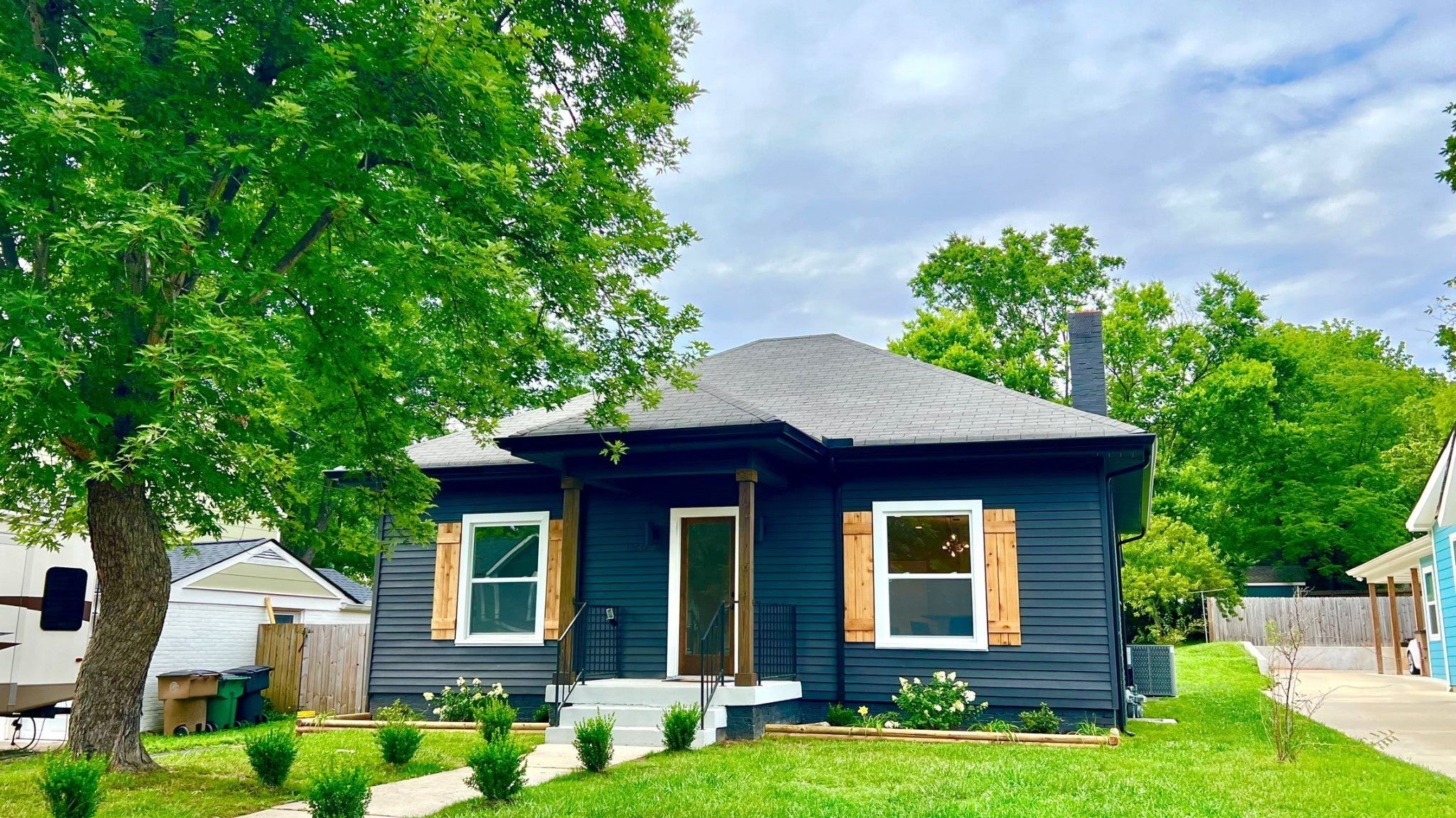 Photo of Listing #3049822