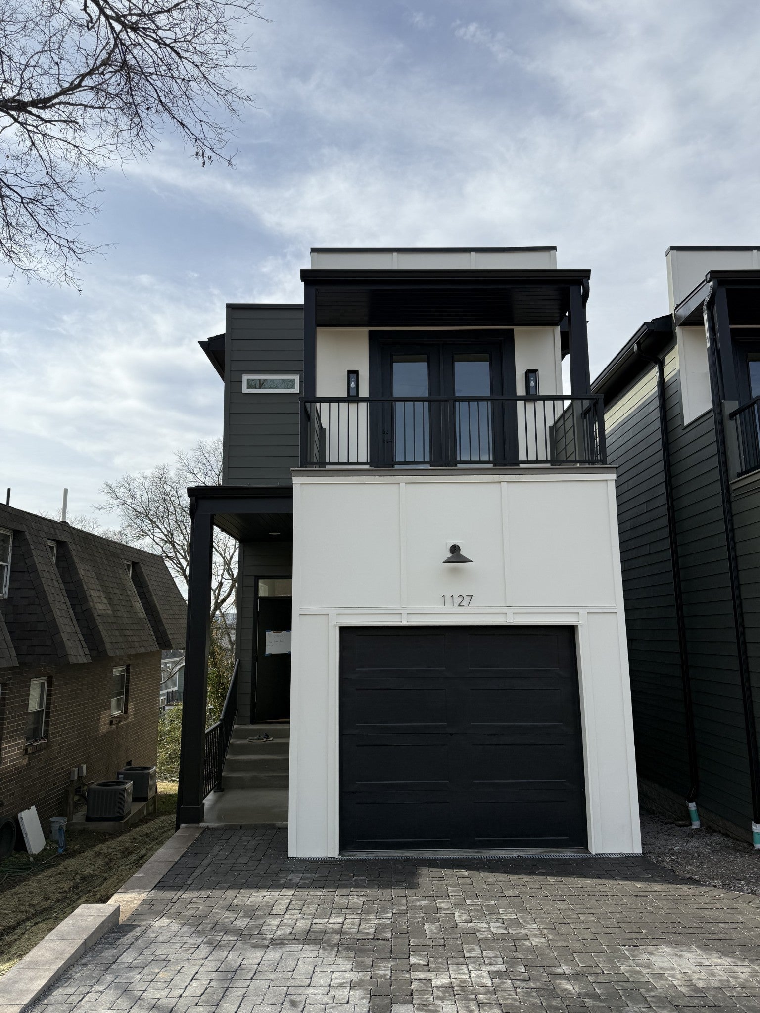 Photo of Listing #3050844