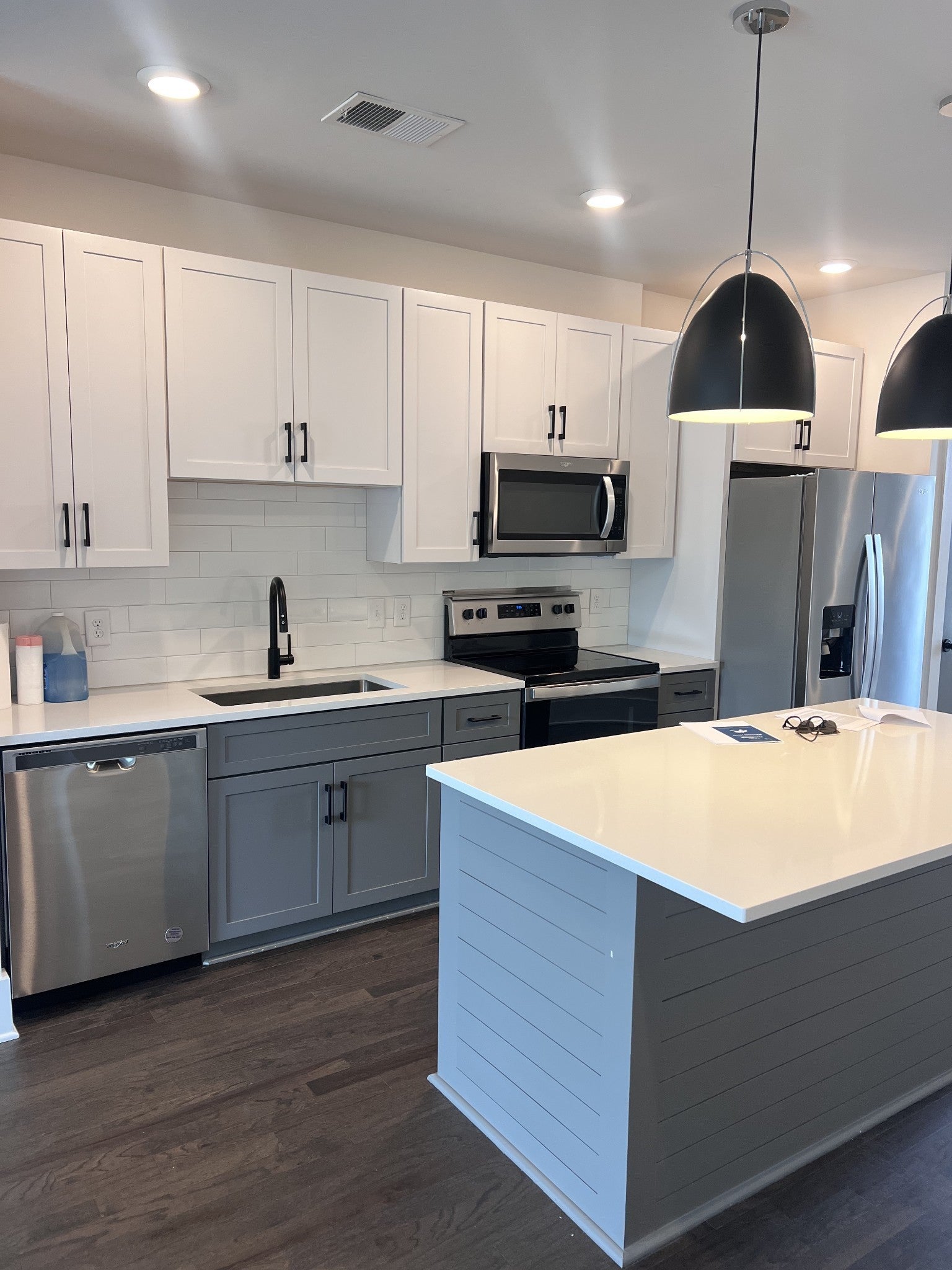 Photo of Listing #3050868