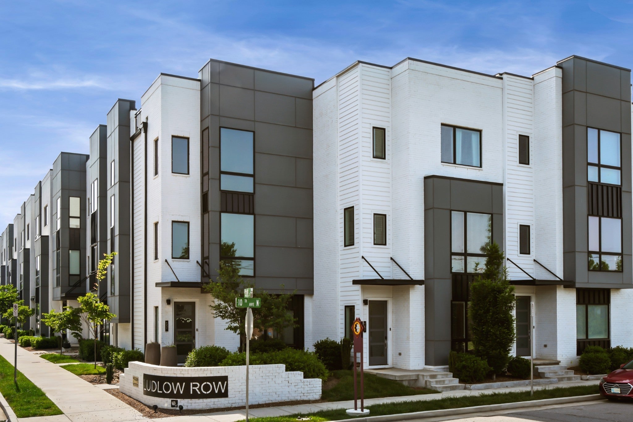 Photo of Listing #3057058