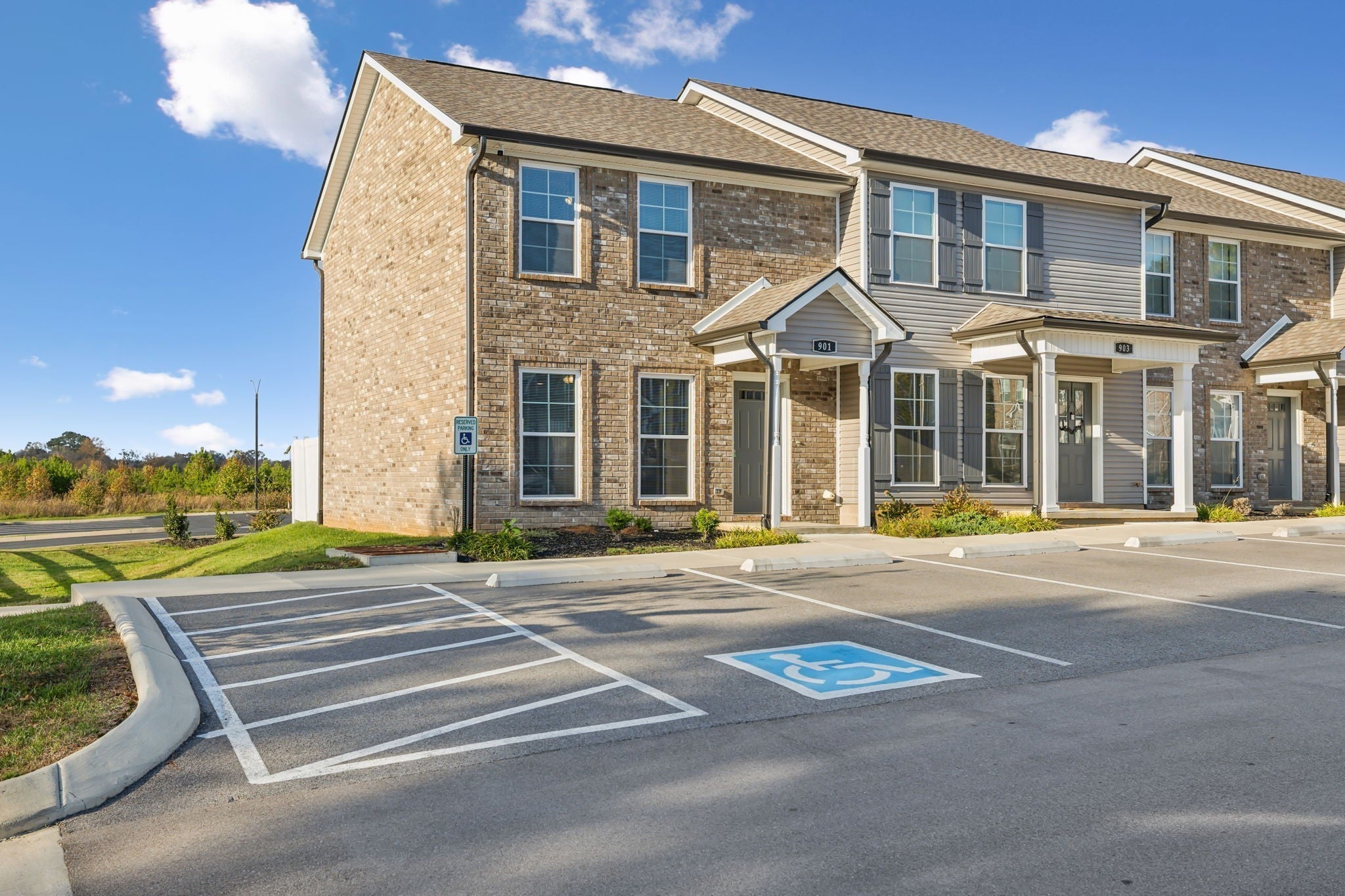 Photo of Listing #3057708