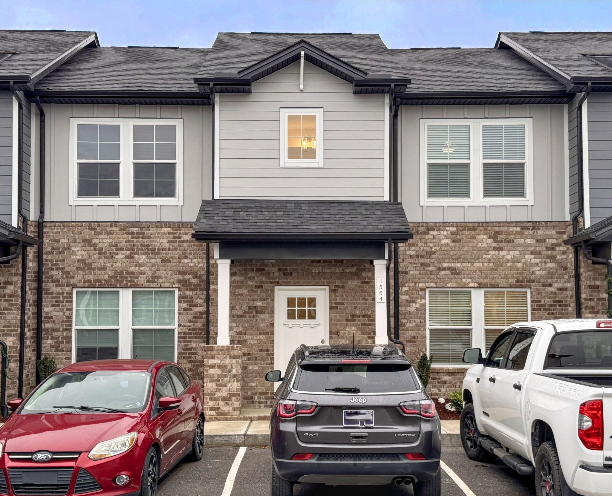 Photo of Listing #3057906