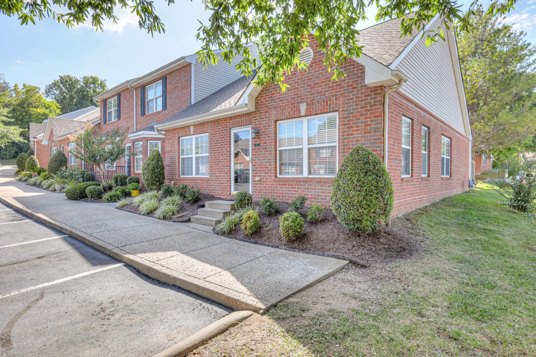 Photo of Listing #3058051