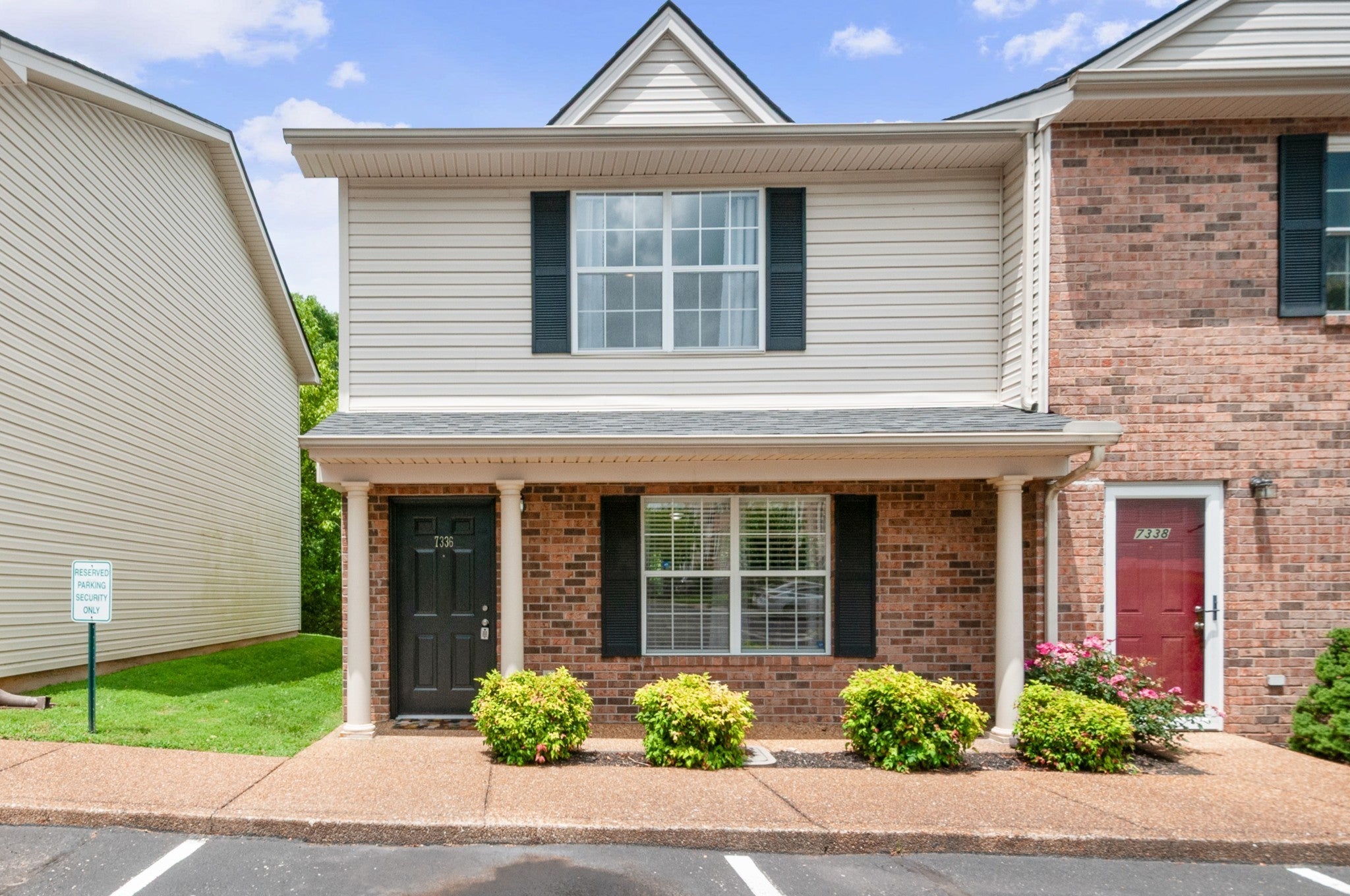 Photo of Listing #3058154