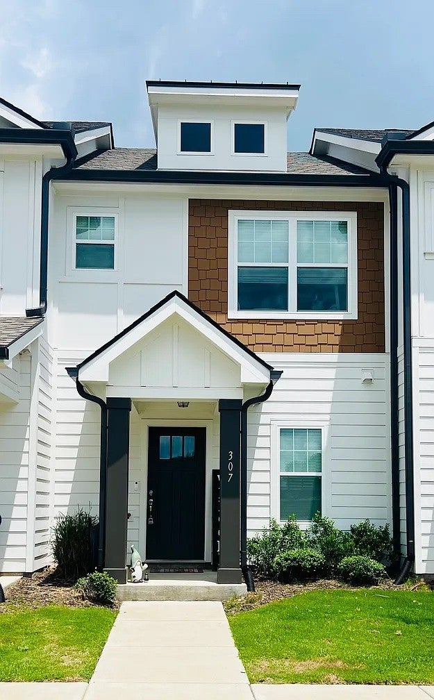 Photo of Listing #3058245