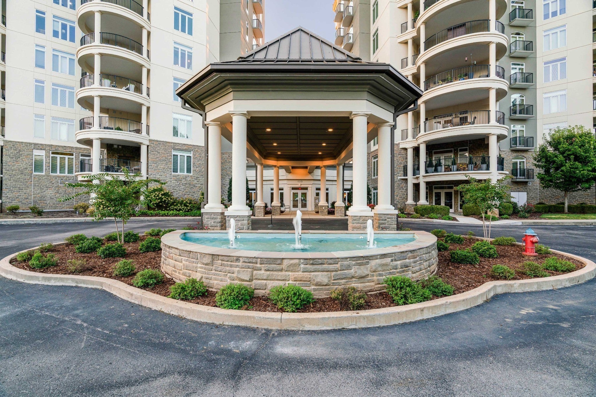 Photo of Listing #3058533