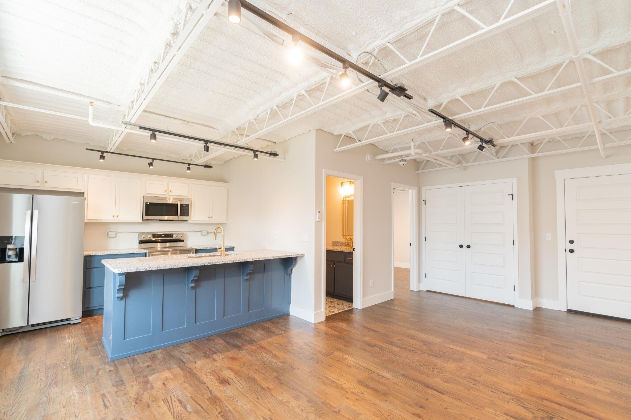 Photo of Listing #3059813