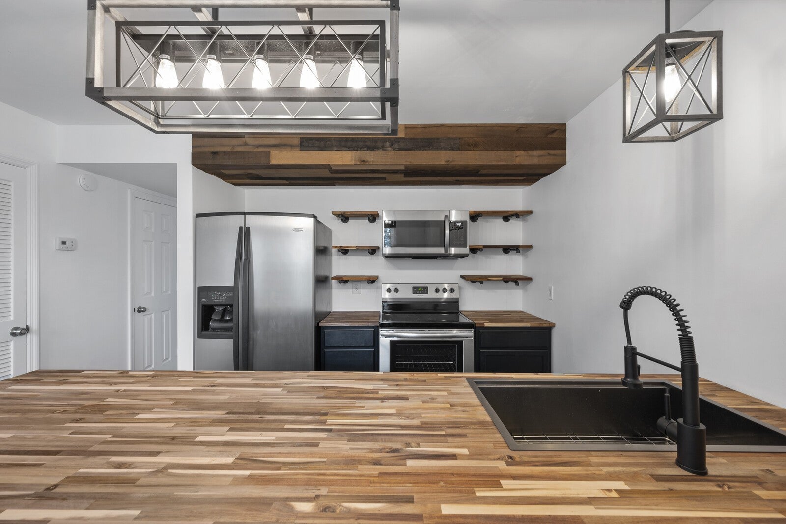 Photo of Listing #3060853