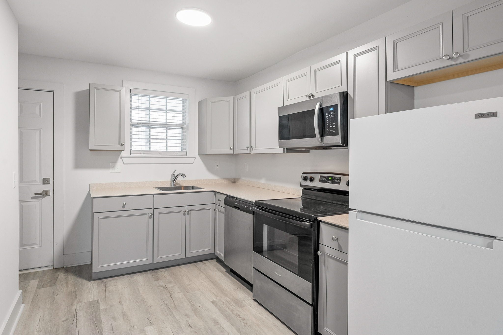 Photo of Listing #3061870