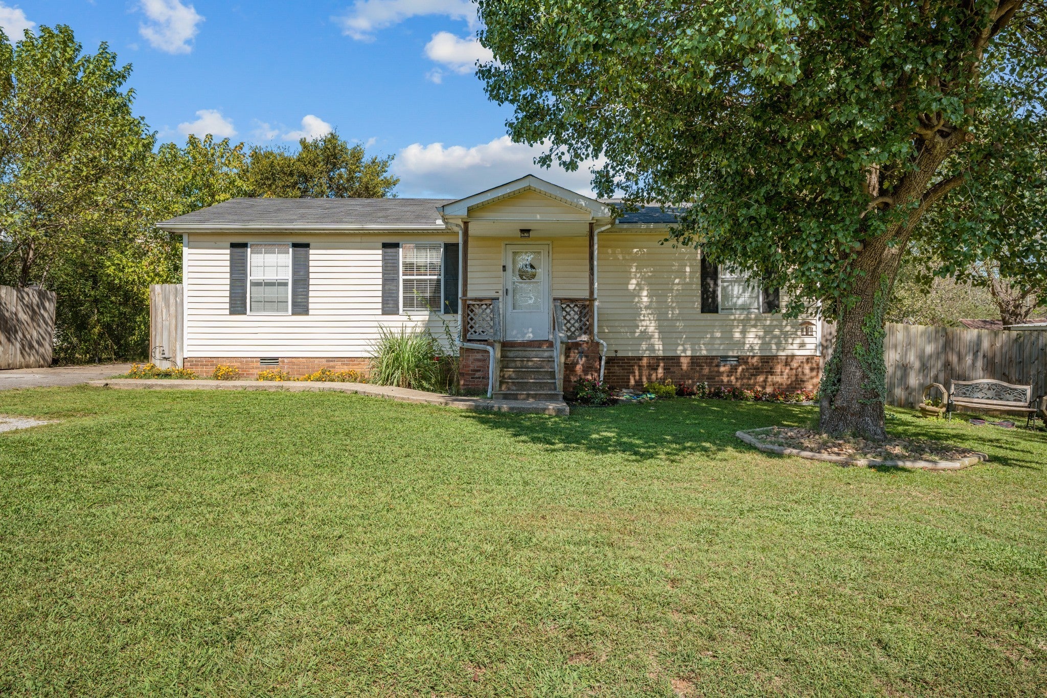 Photo of Listing #3061971