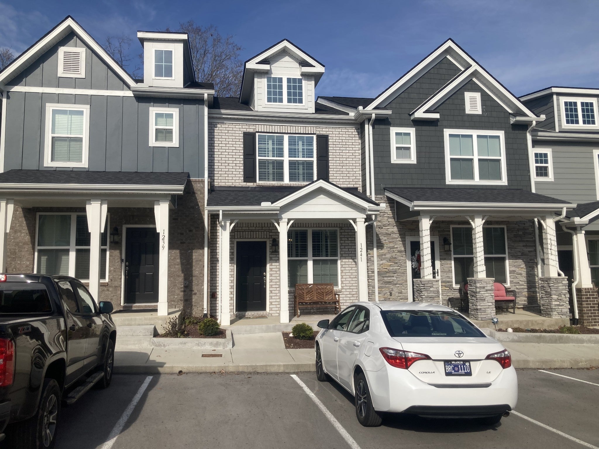 Photo of Listing #3065392