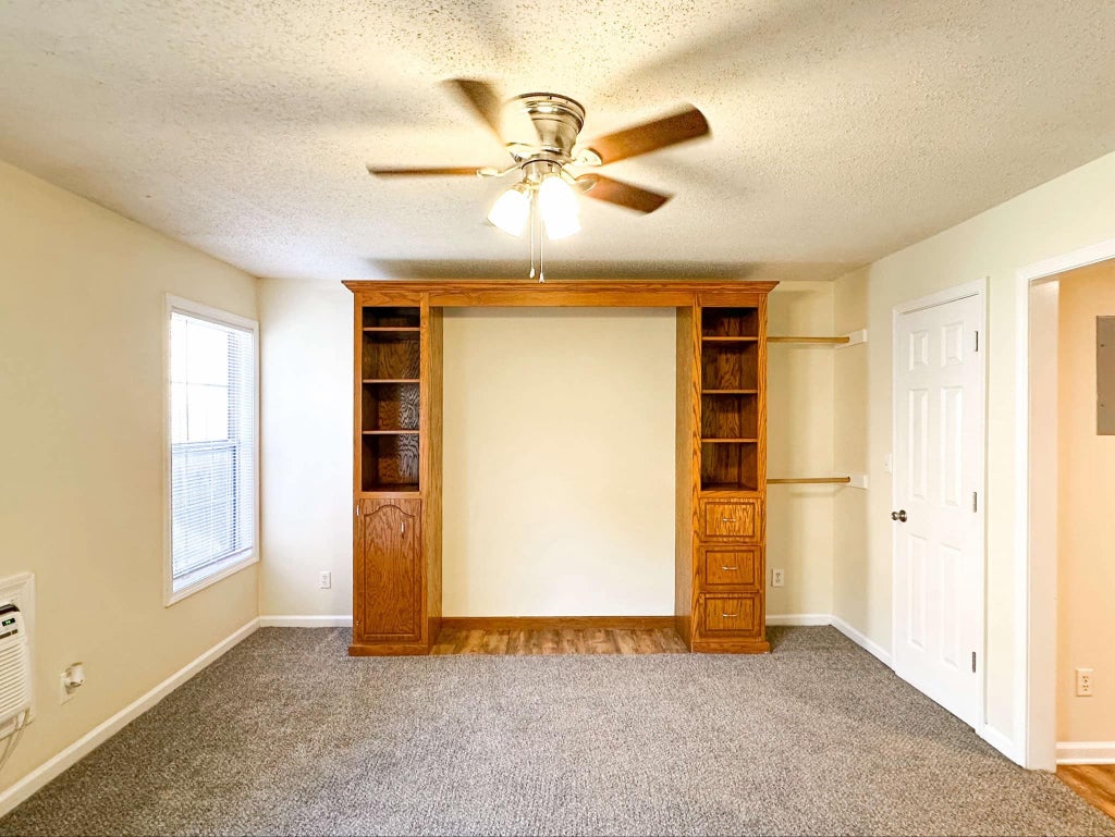 100 Ballygar St M, Clarksville