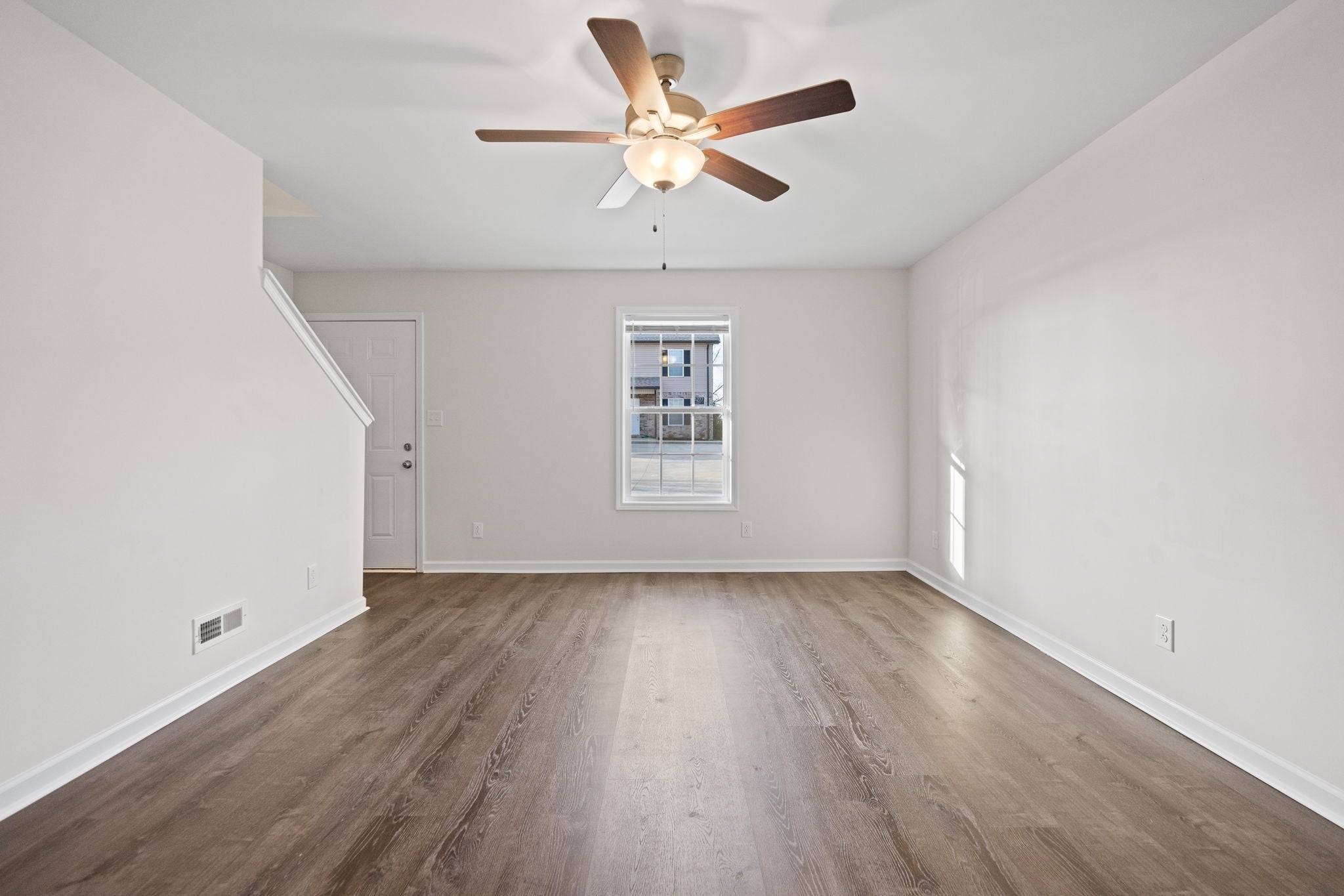 Photo of Listing #3069300