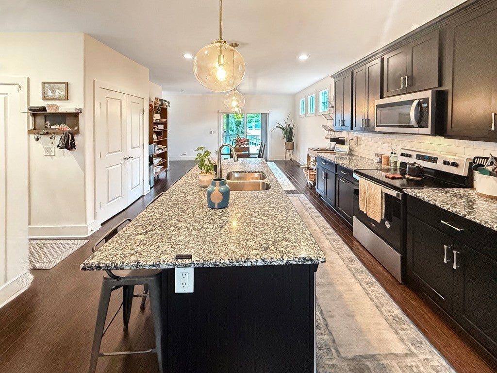 Photo of Listing #3069398