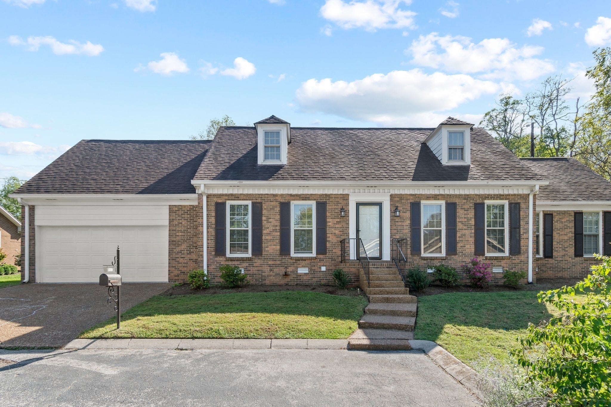Home for sale in 5651 Oakes Dr Brentwood, TN