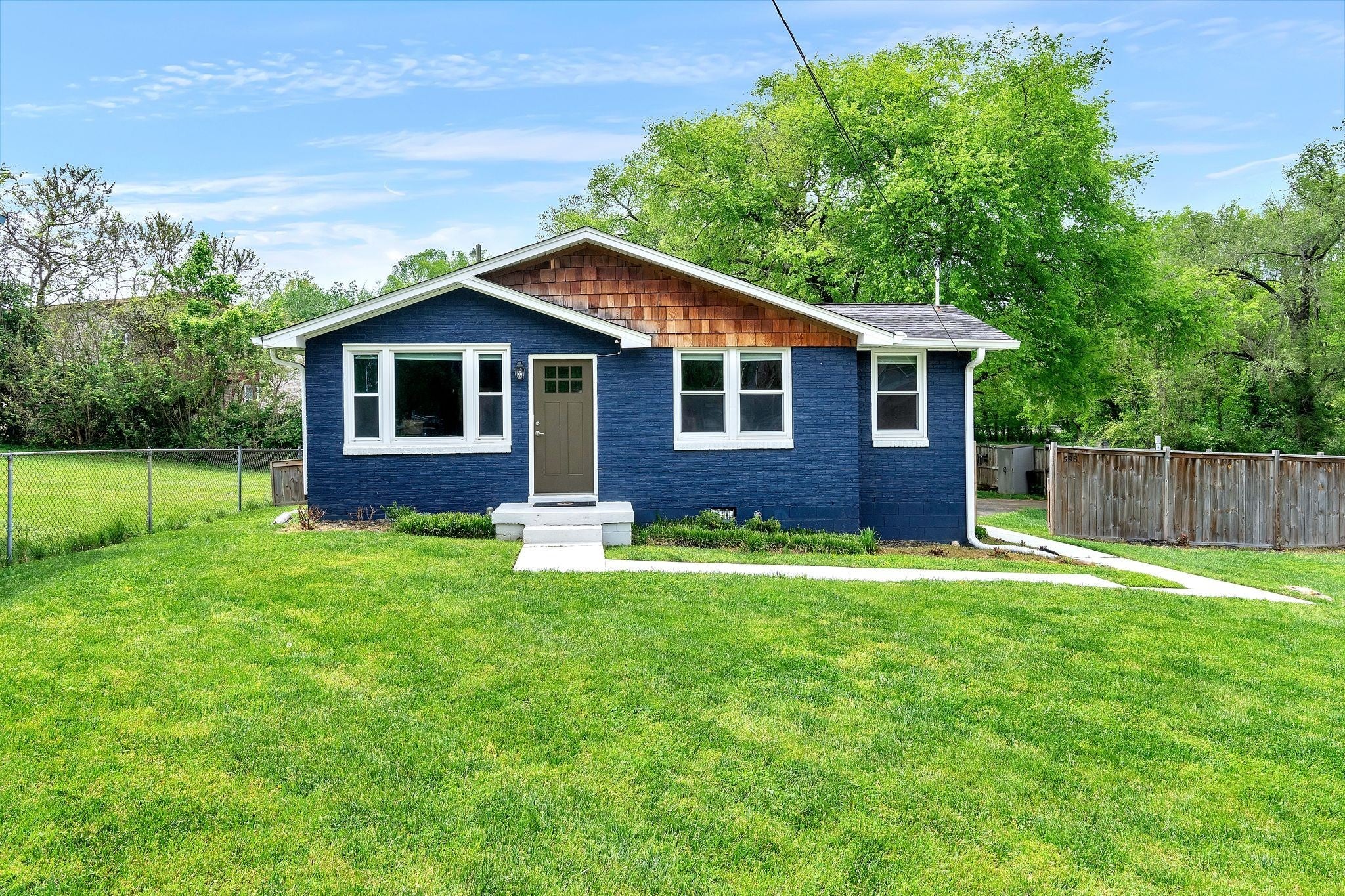 Photo of Listing #3072884