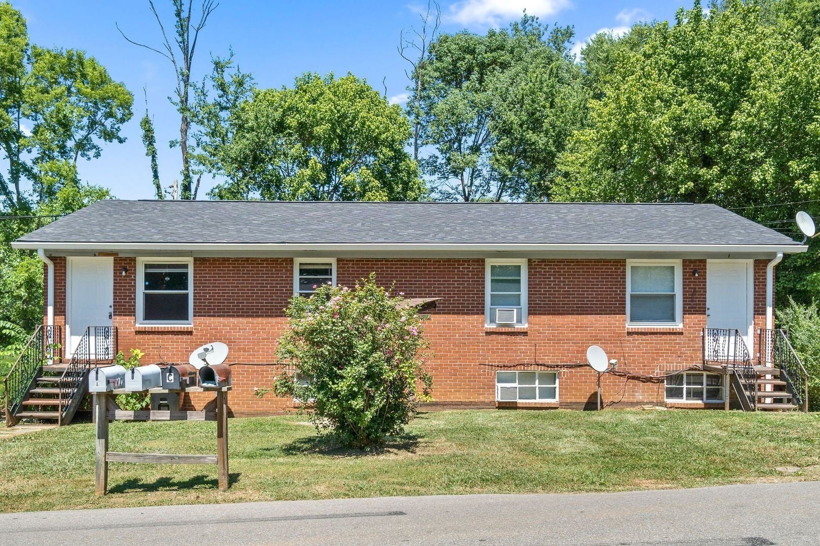 Photo of Listing #3079212