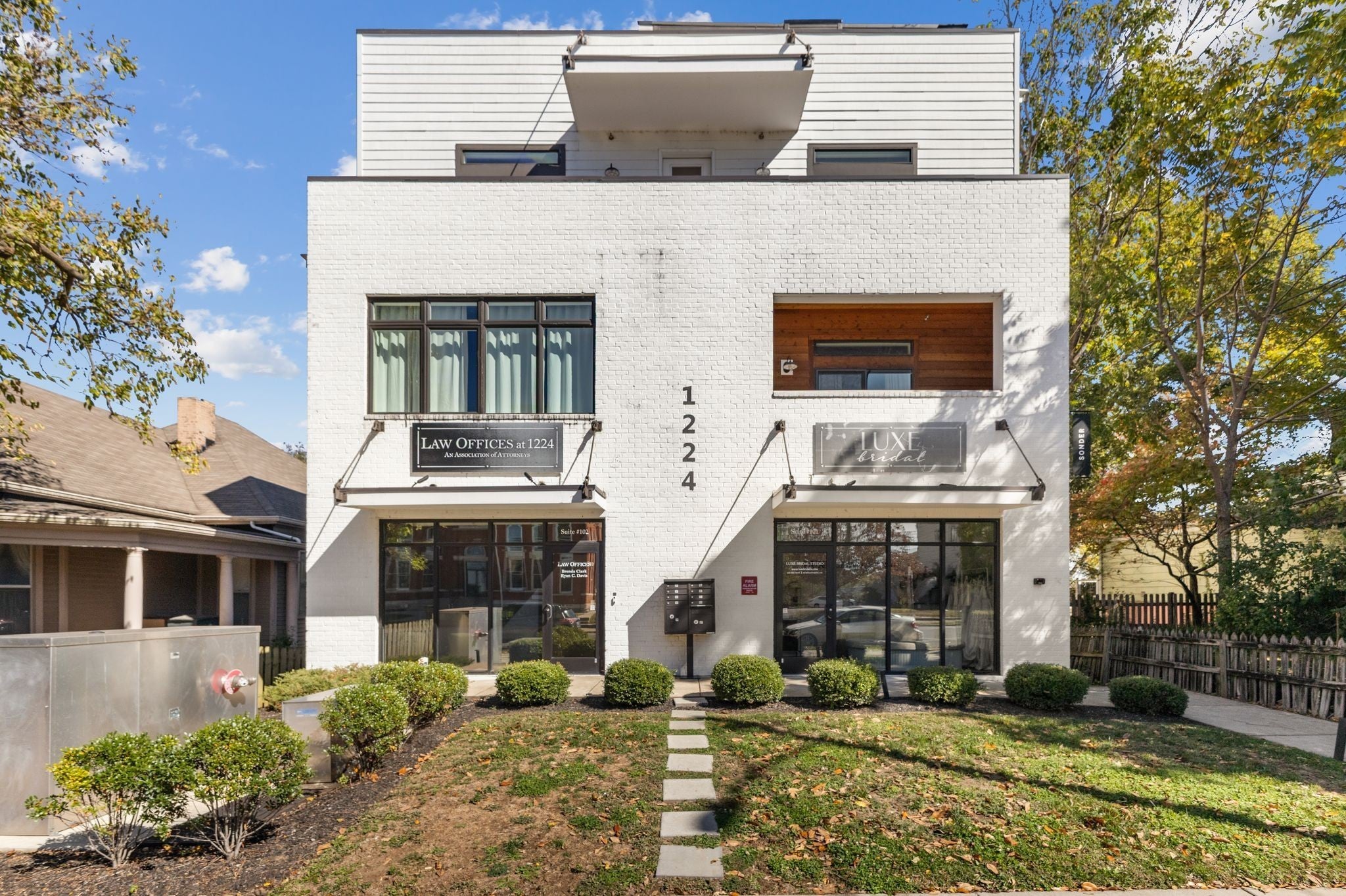 Photo of Listing #3079883