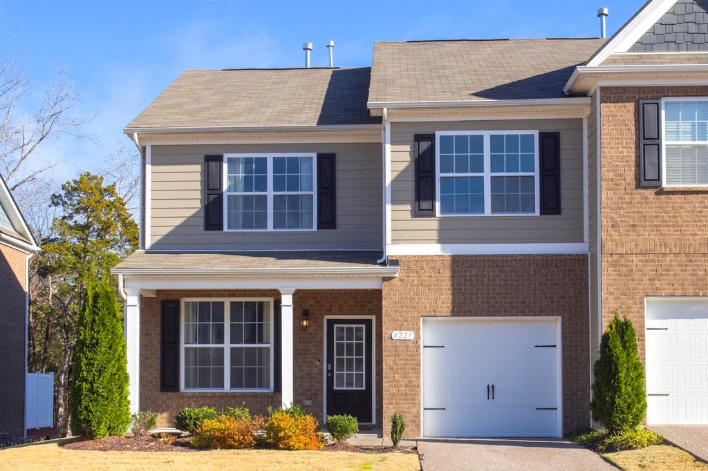 4221 Grapevine Loop, Smyrna