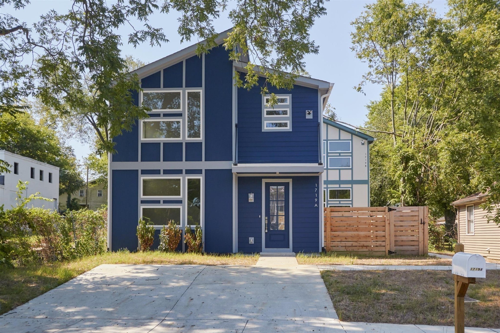 Photo of Listing #3097377