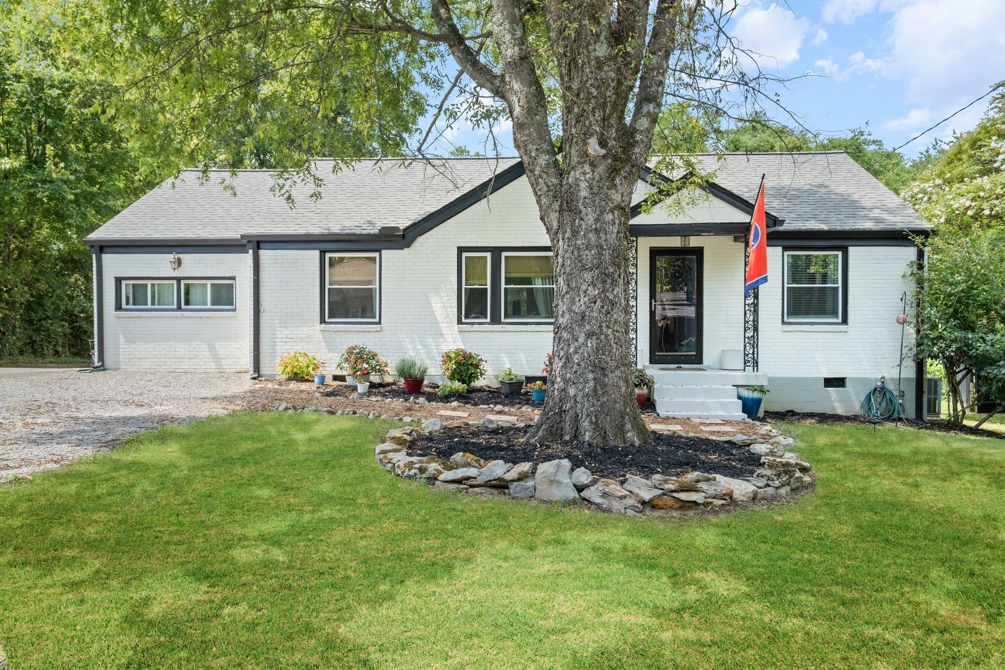 Photo of Listing #3112887