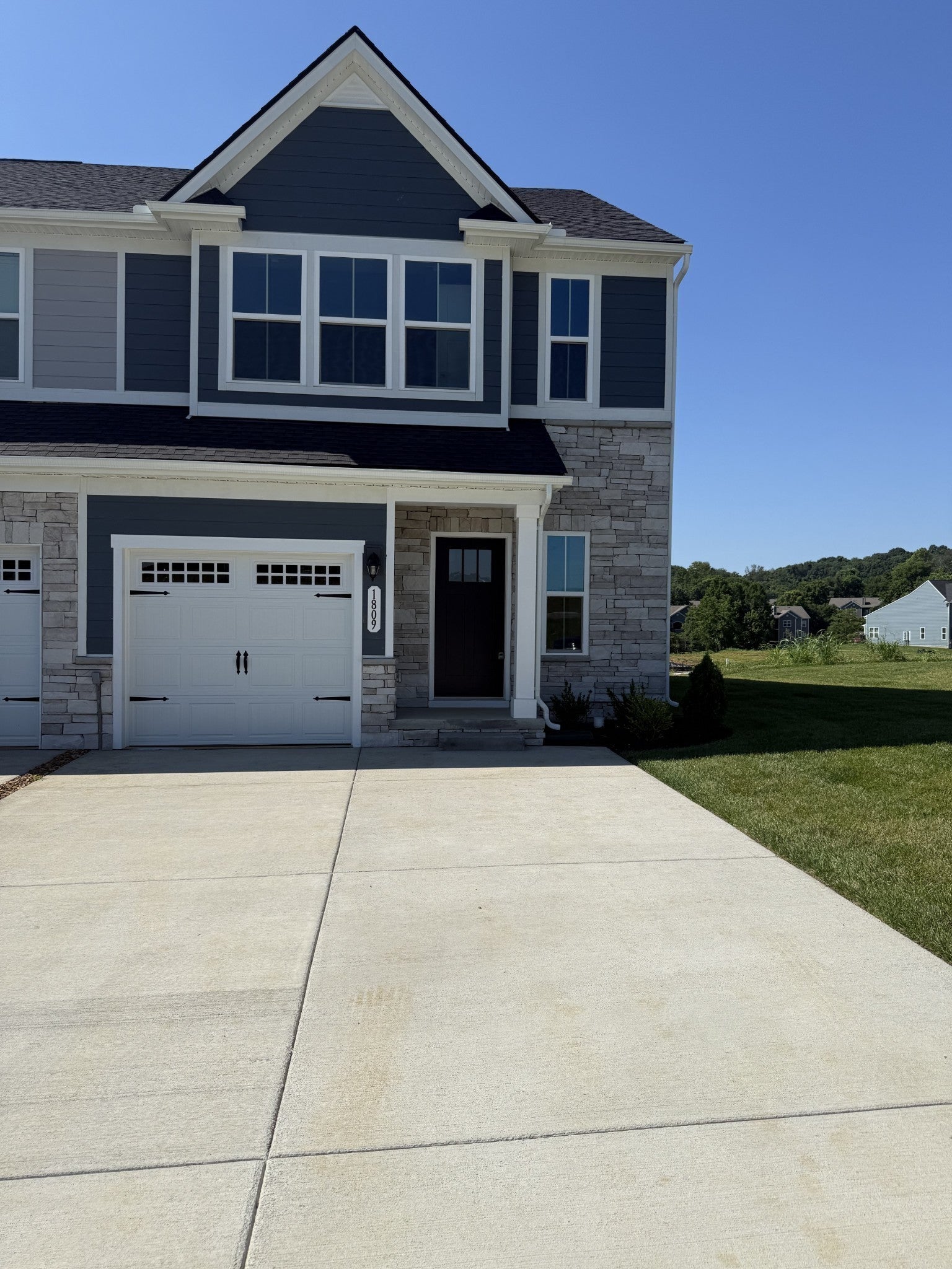 Photo of Listing #3117529