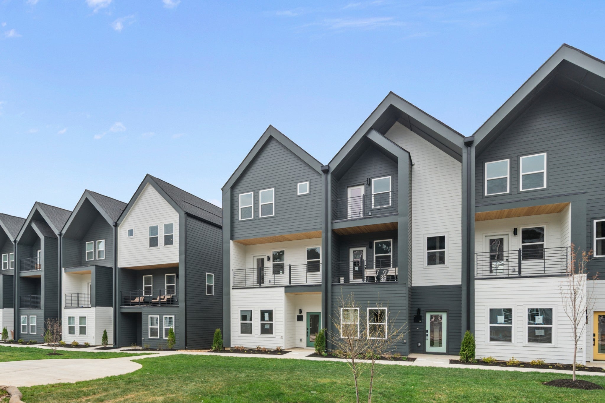 Photo of Listing #3119396