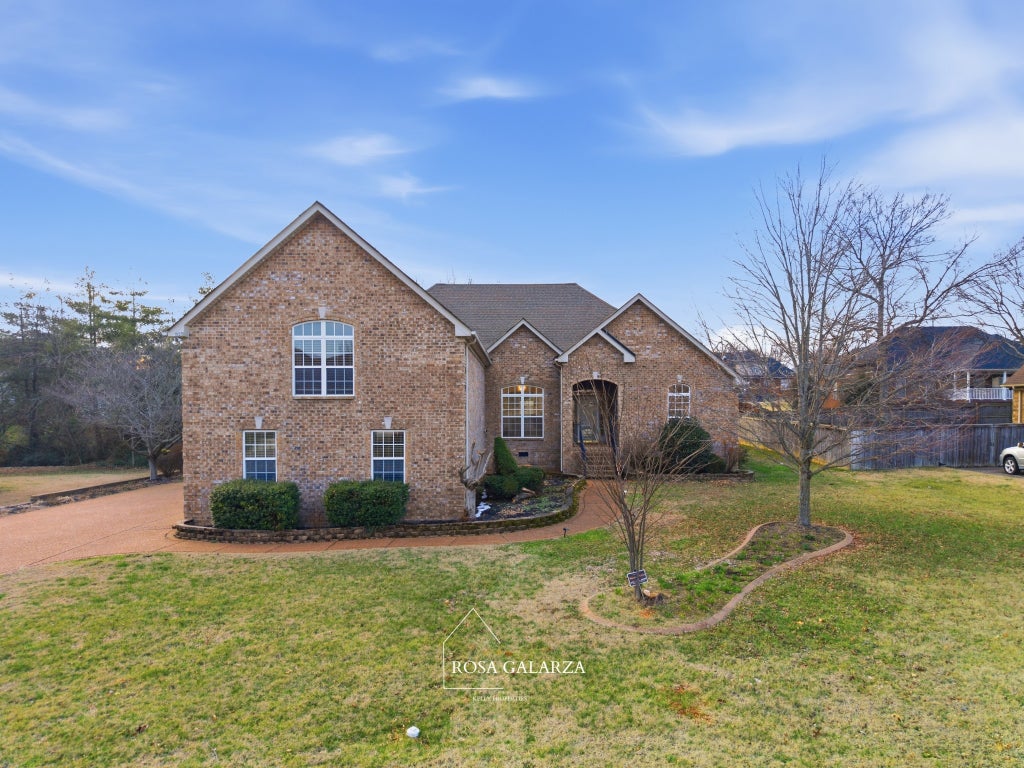 8023 Vineyard Ln, La Vergne