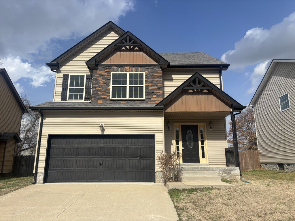 743 Sleek Fox Dr, Clarksville