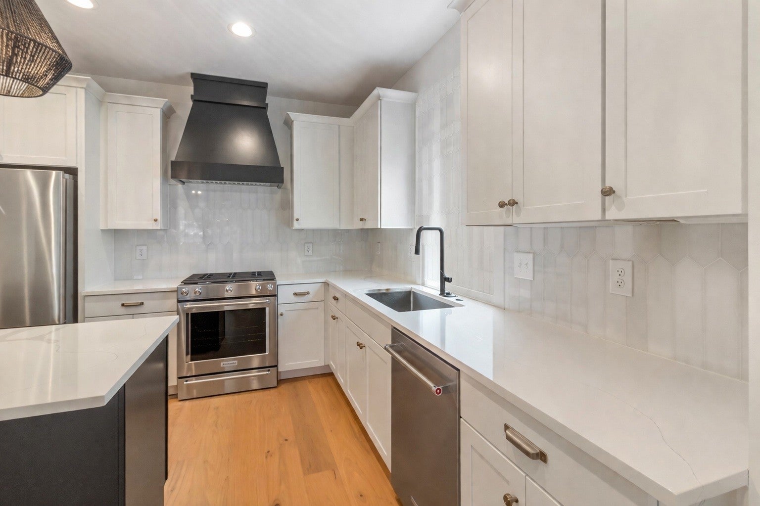 Photo of Listing #3133054