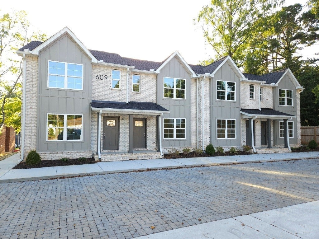 Photo for MLS 3133915 in 609 Fairview Ave B Murfreesboro, TN - 37130