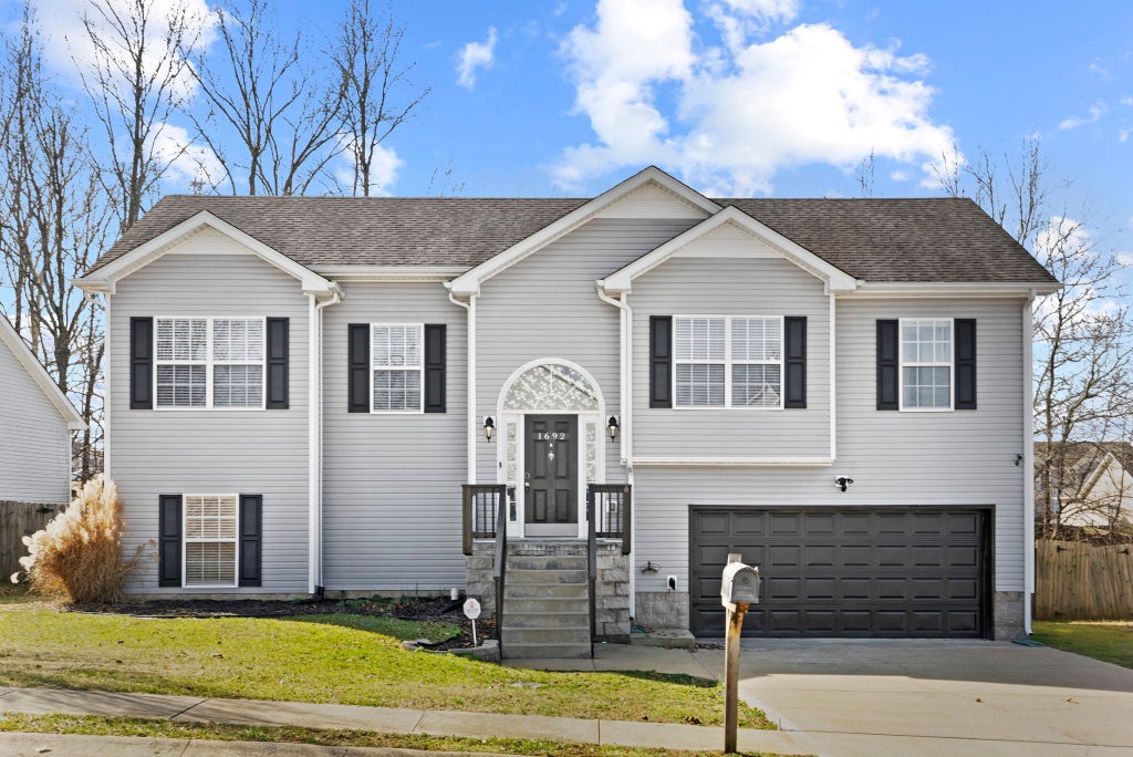 1692 Parkside Drive, Clarksville