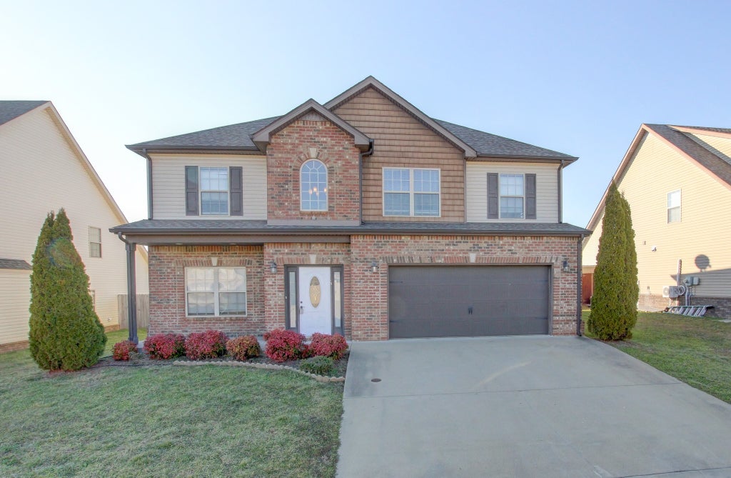 104 Raider Drive, Clarksville